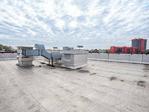 Commercial Roof Maintenance1